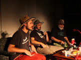 Razveselite svoje u tuđini, performance, 30 min.
