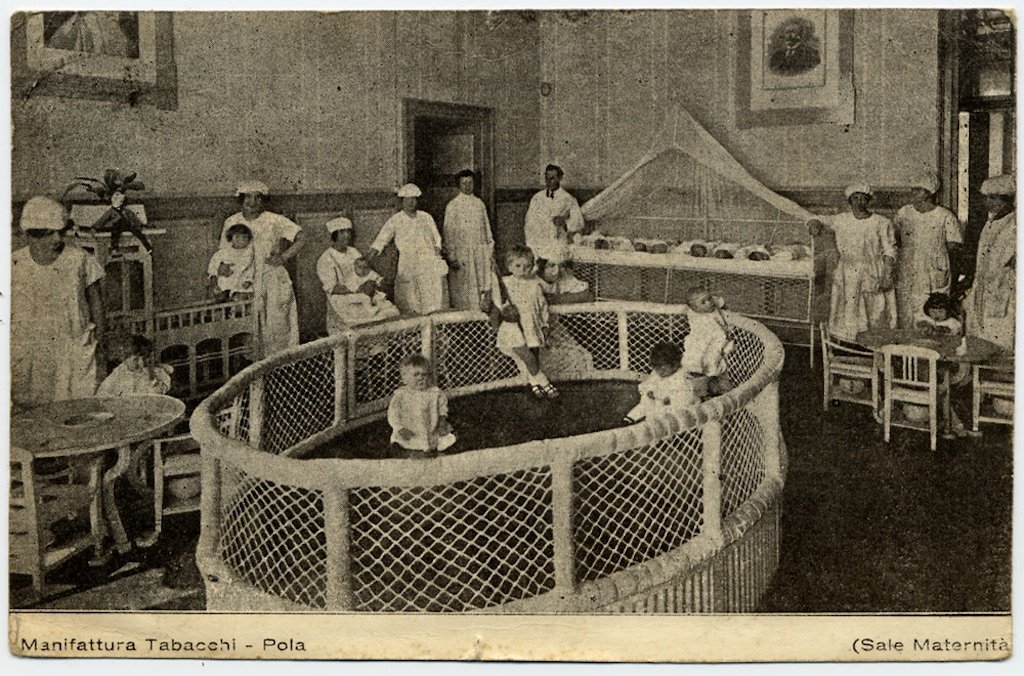 Manifattura_Tabacchi_-_sala_ma_ternita_____PPMI-R-2922_1926..jpg